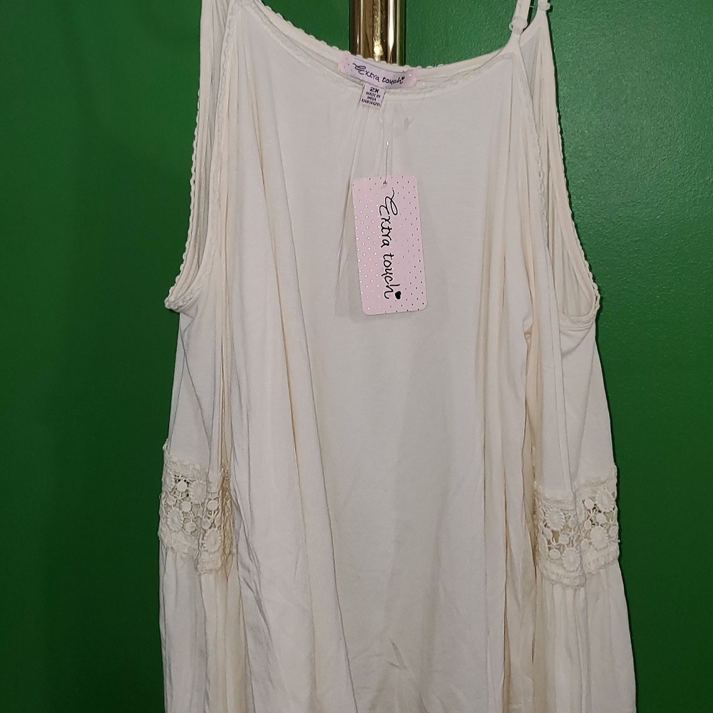 BNWT COLD SHOULDER TOP WOMEN'S PLUS SZ 2X!